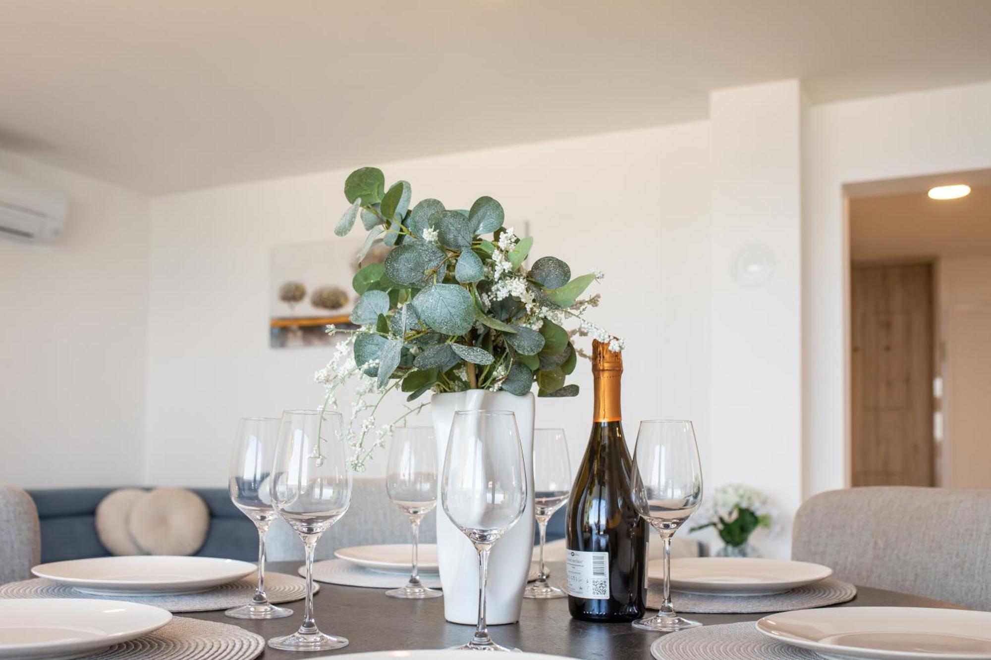 Villa Njivice Apartman Marina Dış mekan fotoğraf